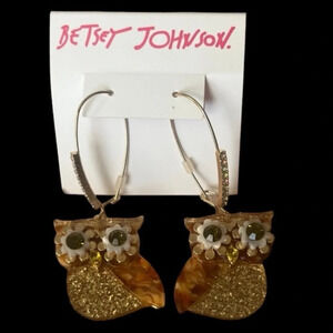 BETSEY JOHNSON Gold-Tone Aurora Borealis Crystals Green-Eyed Owl Earrings NWT